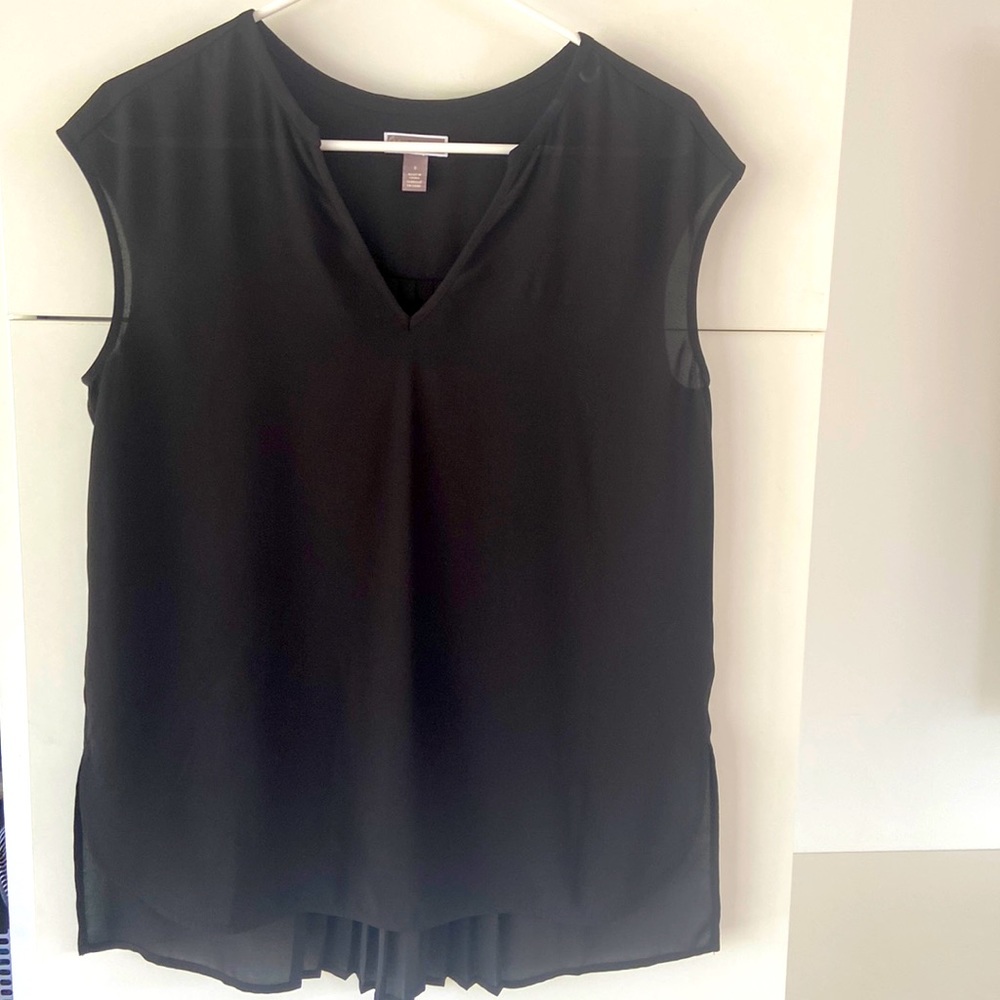Nordstrom black top with pleated back. Size Small - Picture 1 of 3